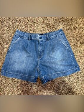 White House Black Market- Pleated Denim Short, 5”, high-rise, everyday soft
